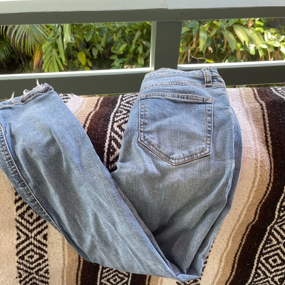 Ripped mom jean
